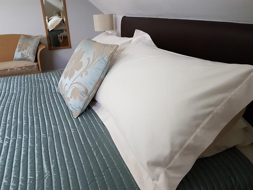 קורשם Mead Lodge B&B חדר תמונה